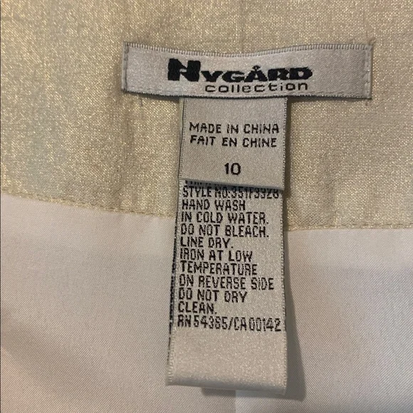 Peter Nygard size 10 Ivory Gold Metallic A-Line Skirt with Cut-Out Design - Picture 3 of 3